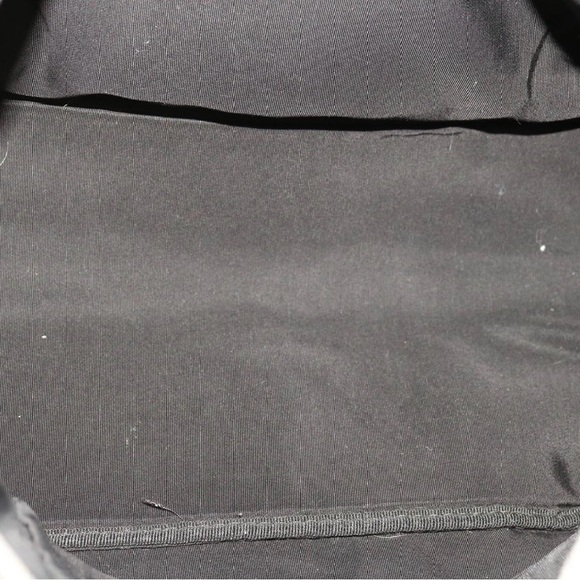 Chanel Silver 31 Rue Cambon Hobo Bag. In good condition. Minimal wear - Picture 13 of 16